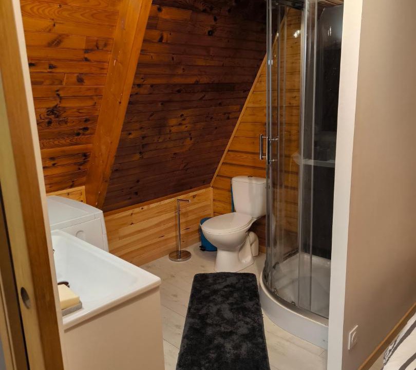 Photo of Others in Oust