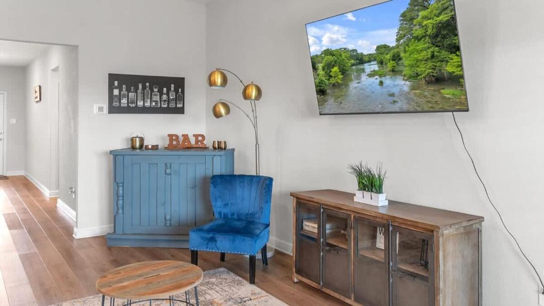 Photo of Livingroom in Converse
