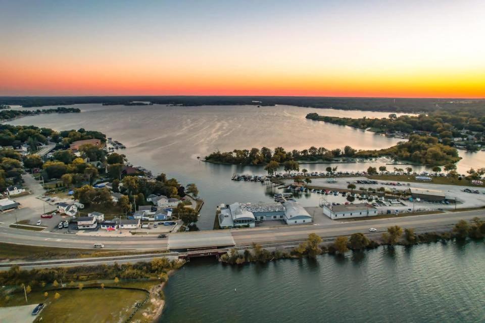 Photo of Others in Fox Lake