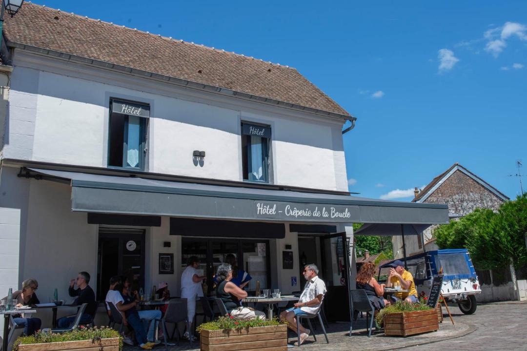 Photo of Others in Moisson