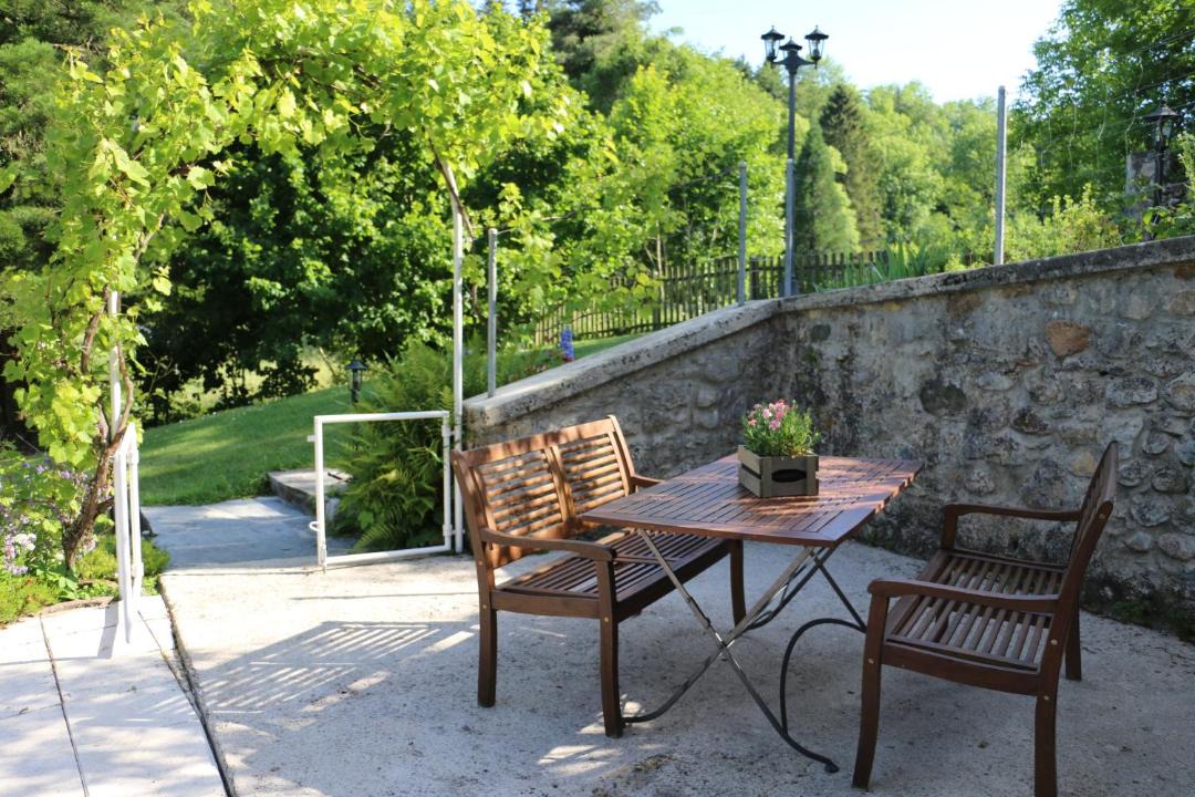 Photo of Others in Vugelles-La Mothe