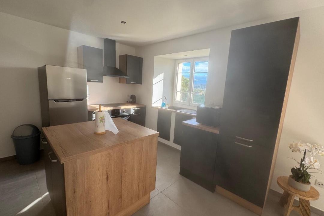 Photo of Kitchen in Saint-Genix-sur-Guiers