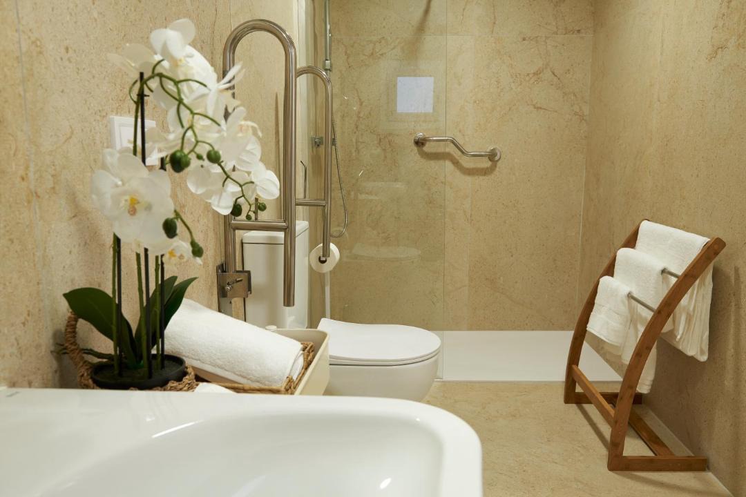 Photo of Bathroom in Benicalap