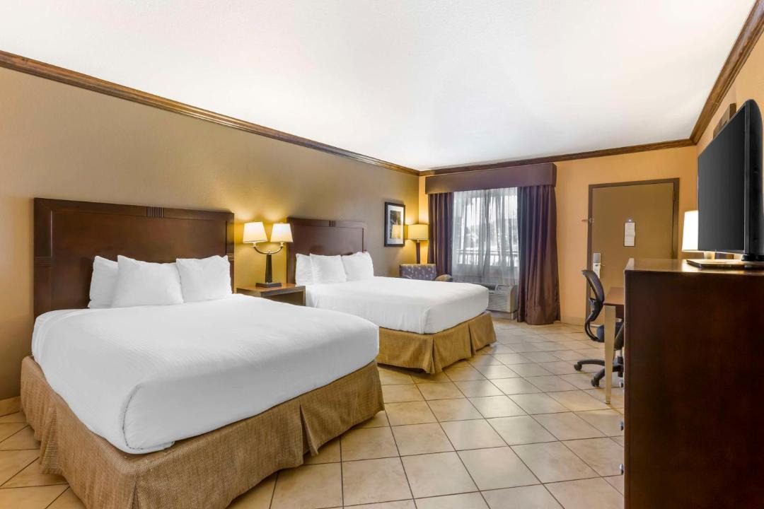 Photo of Bedroom in Raton