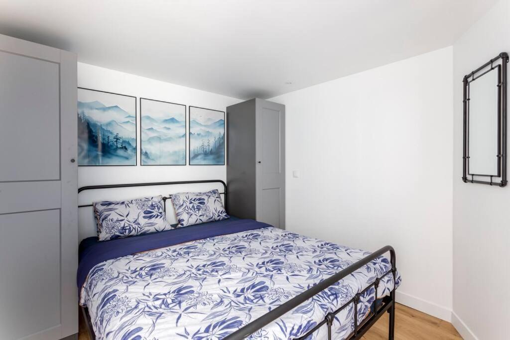 Photo of Bedroom in Grenelle