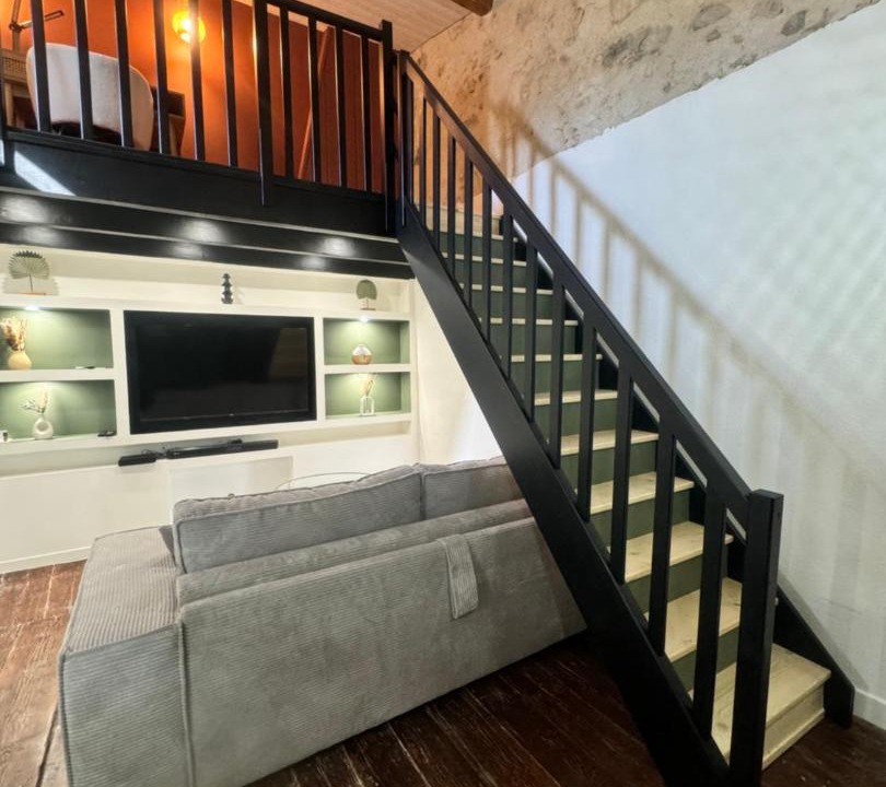 Photo of Others in Crest