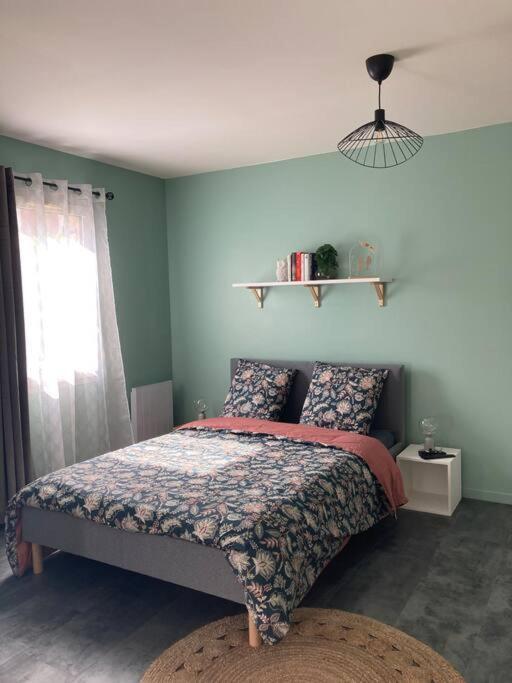 Photo of Bedroom in Arpajon