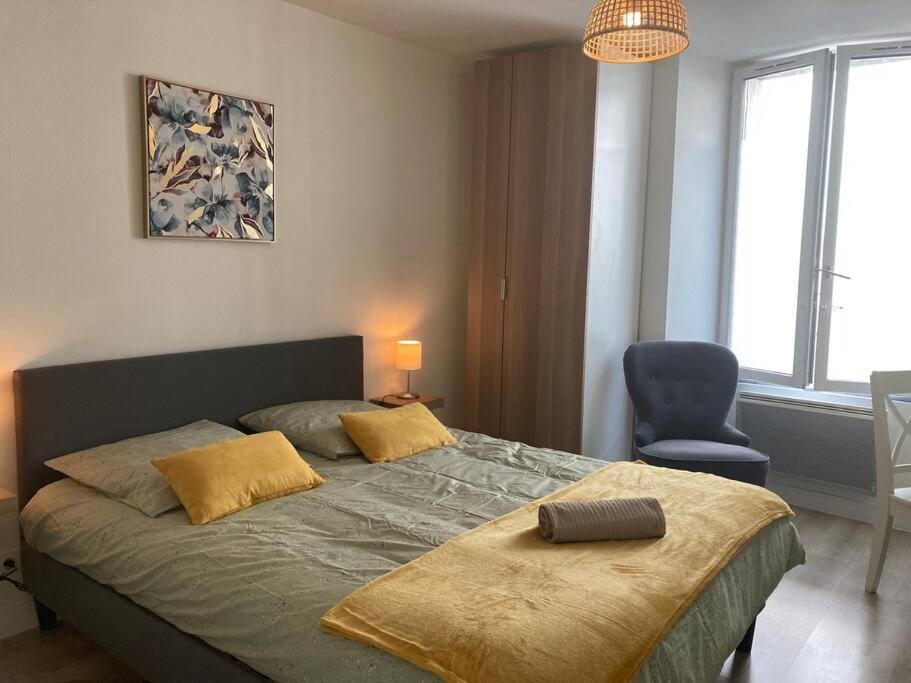 Photo of Bedroom in Arpajon