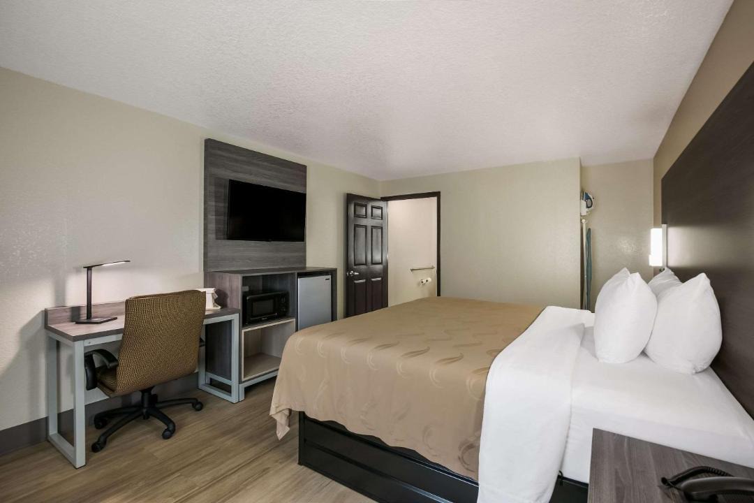 Photo of Bedroom in Commerce