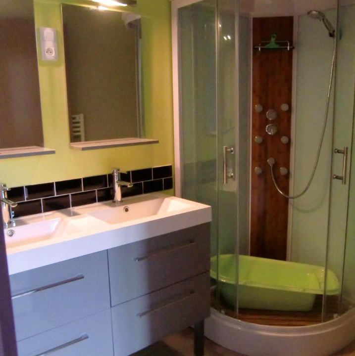 Photo of Bathroom in Saint-Junien