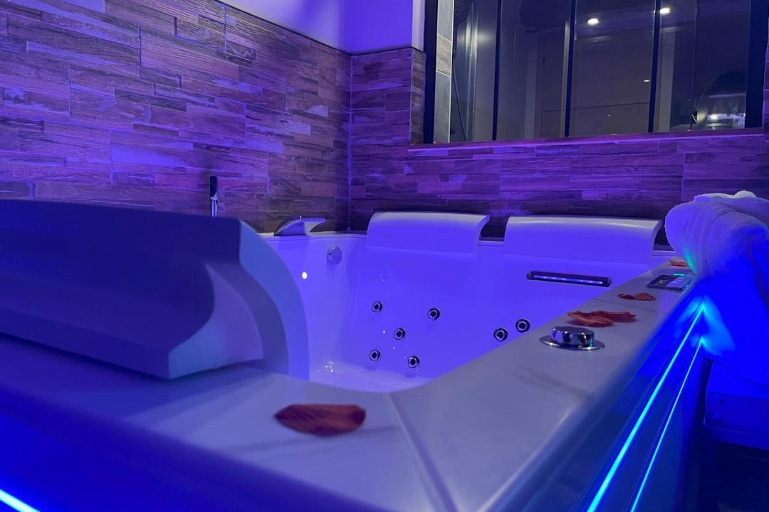 Photo of Bathroom in Saint-Clair-sur-les-Monts