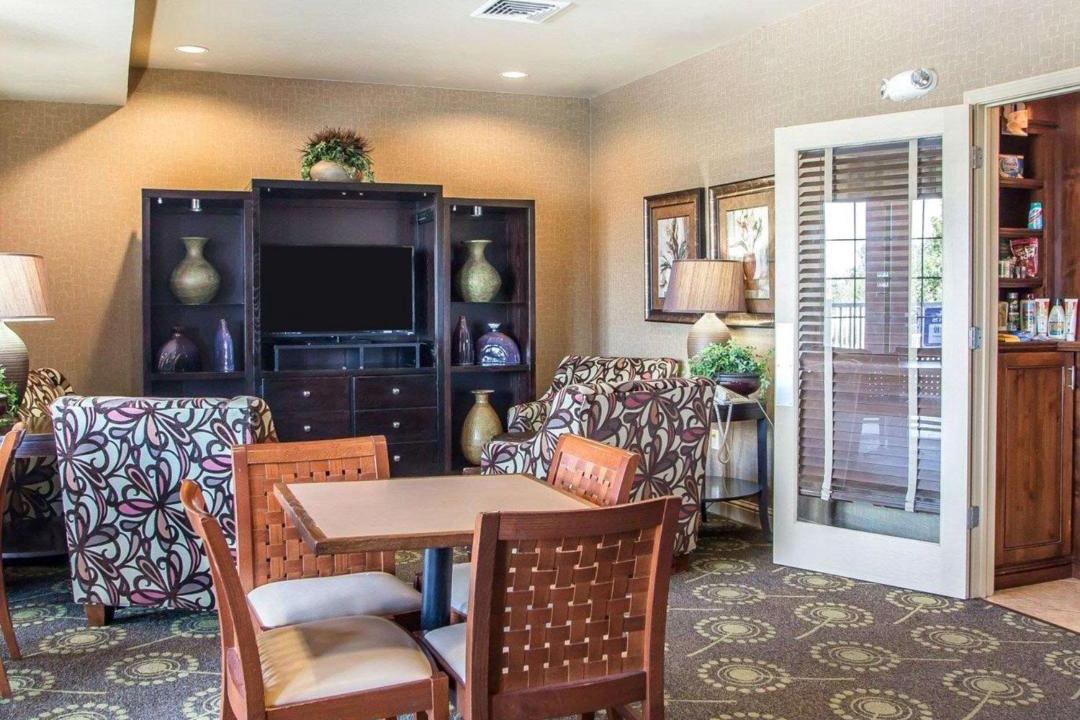 Photo of Others in St. Robert