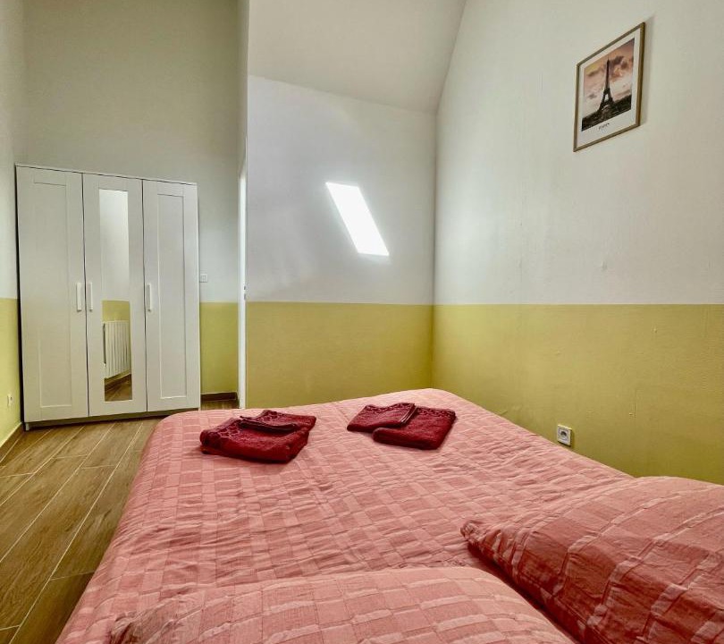 Photo of Bedroom in Phalempin