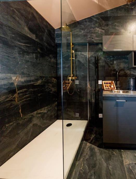 Photo of Others in Vaise