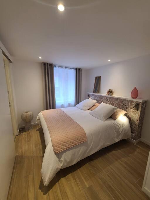 Photo of Bedroom in Baulon