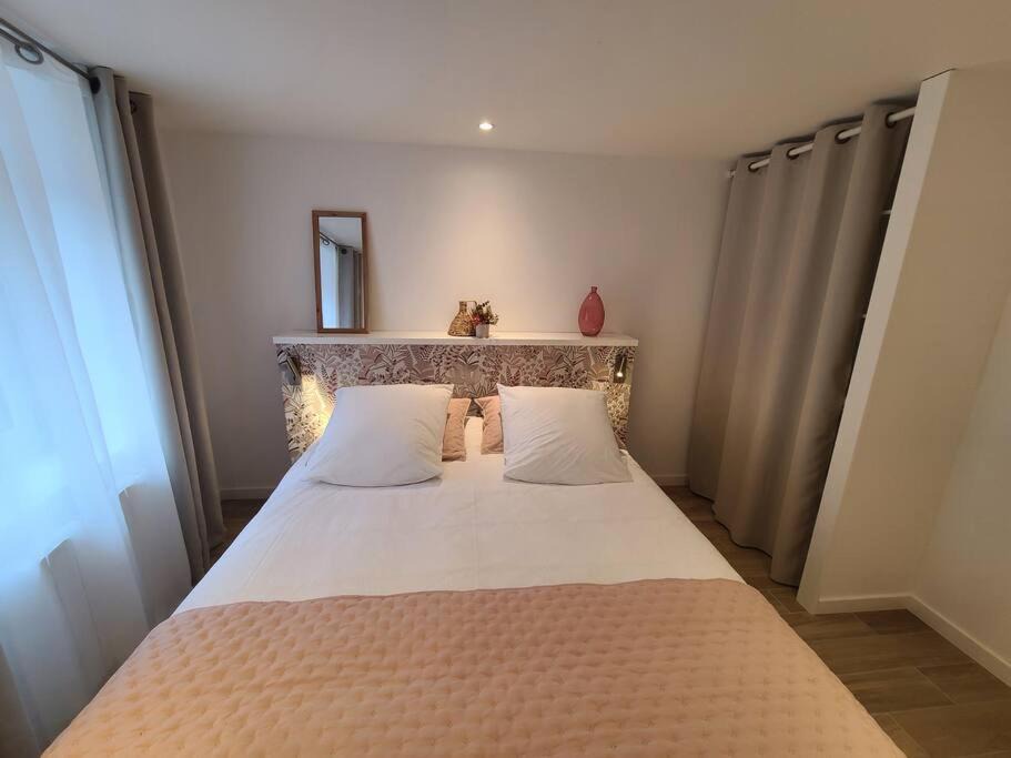 Photo of Bedroom in Baulon