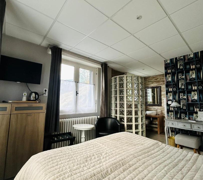 Photo of Others in Bielle