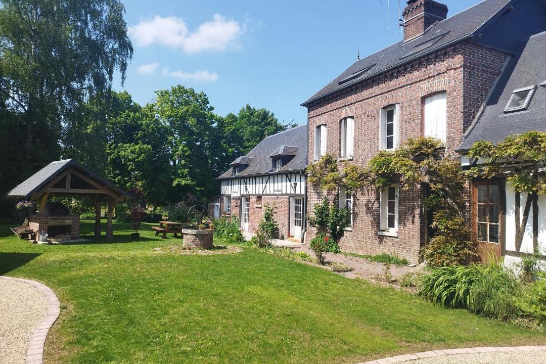 Photo of Others in Le Bec-Thomas