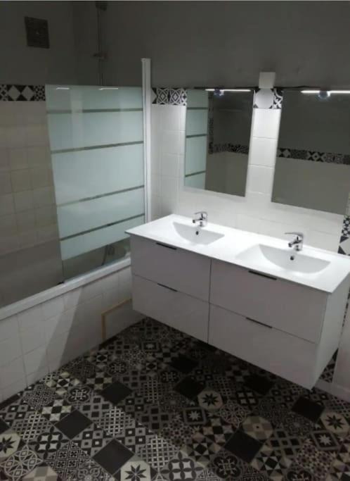 Photo of Bathroom in Poitiers