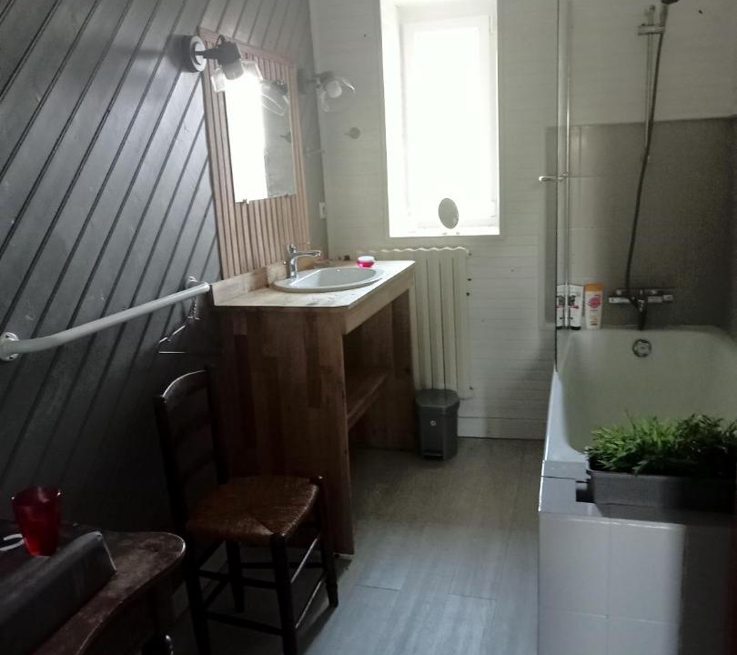 Photo of Bathroom in Haute-Goulaine
