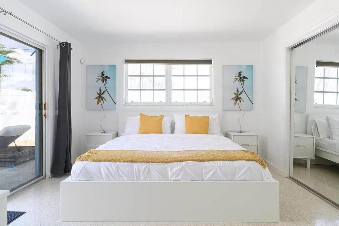 Photo of Bedroom in Imperial Point