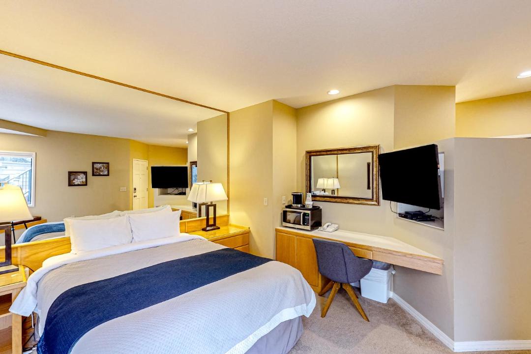 Photo of Bedroom in Century West