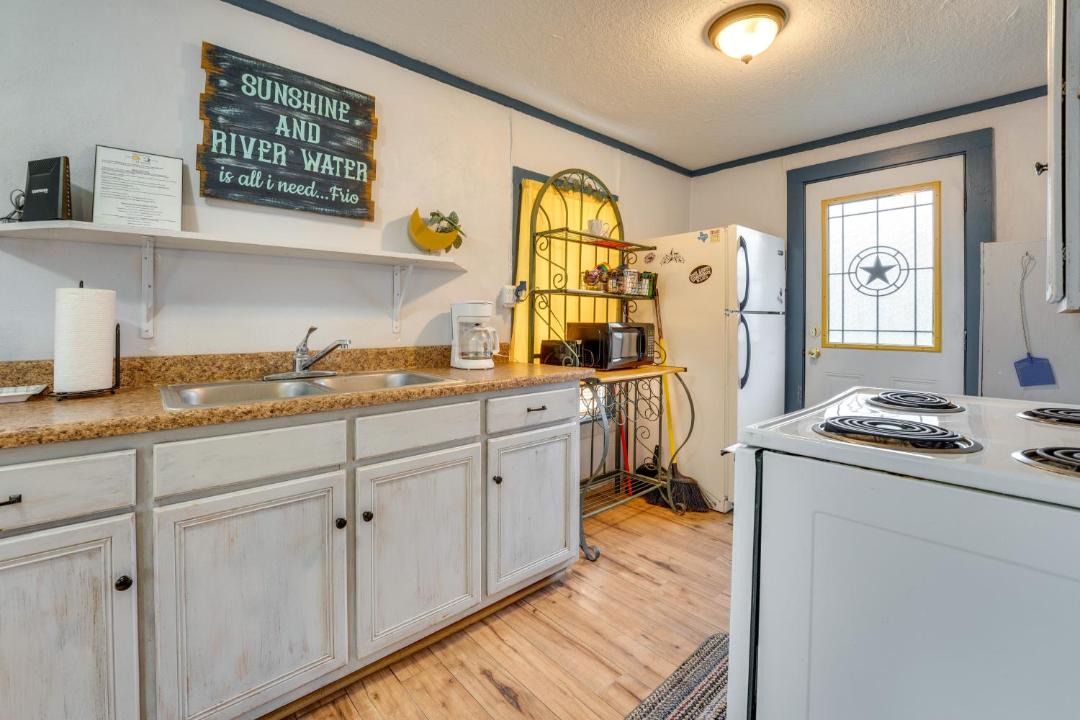 Photo of Kitchen in Concan
