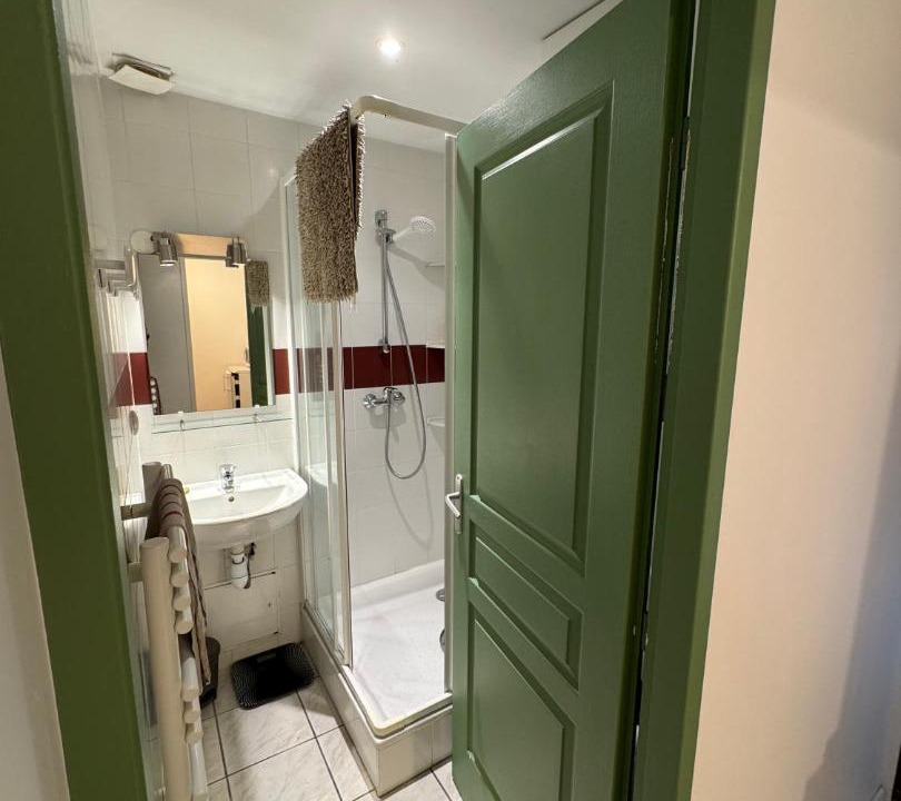 Photo of Bathroom in Chaleins