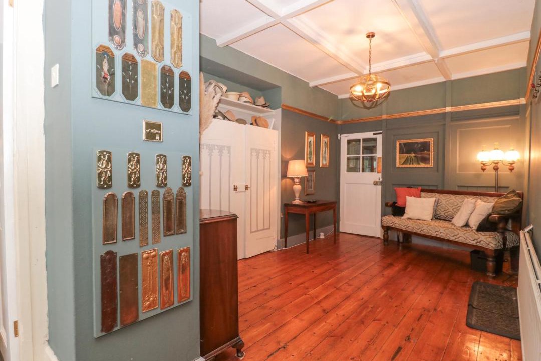 Photo of Others in Temple Cloud