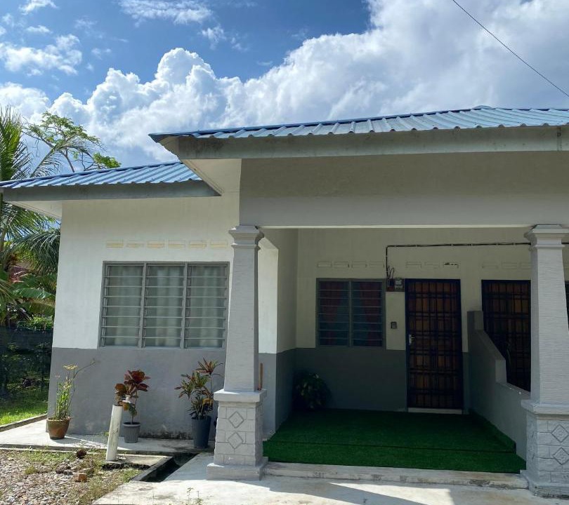 Photo of Others in Parit Raja