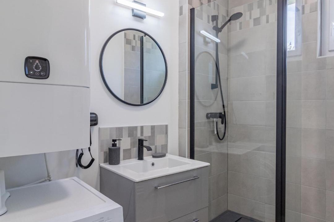 Photo of Bathroom in Rochefort-sur-Loire