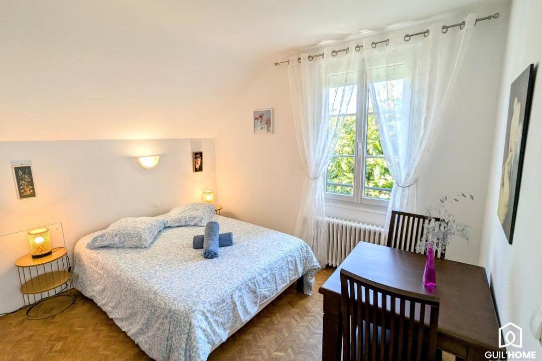 Photo of Bedroom in Saint-Jean-de-la-Ruelle
