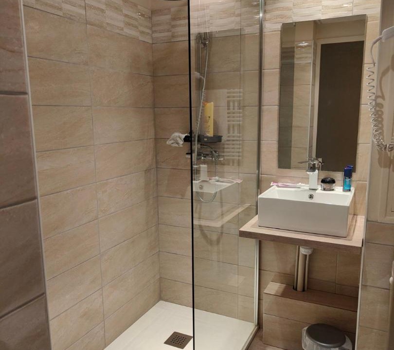 Photo of Bathroom in Chauvigny