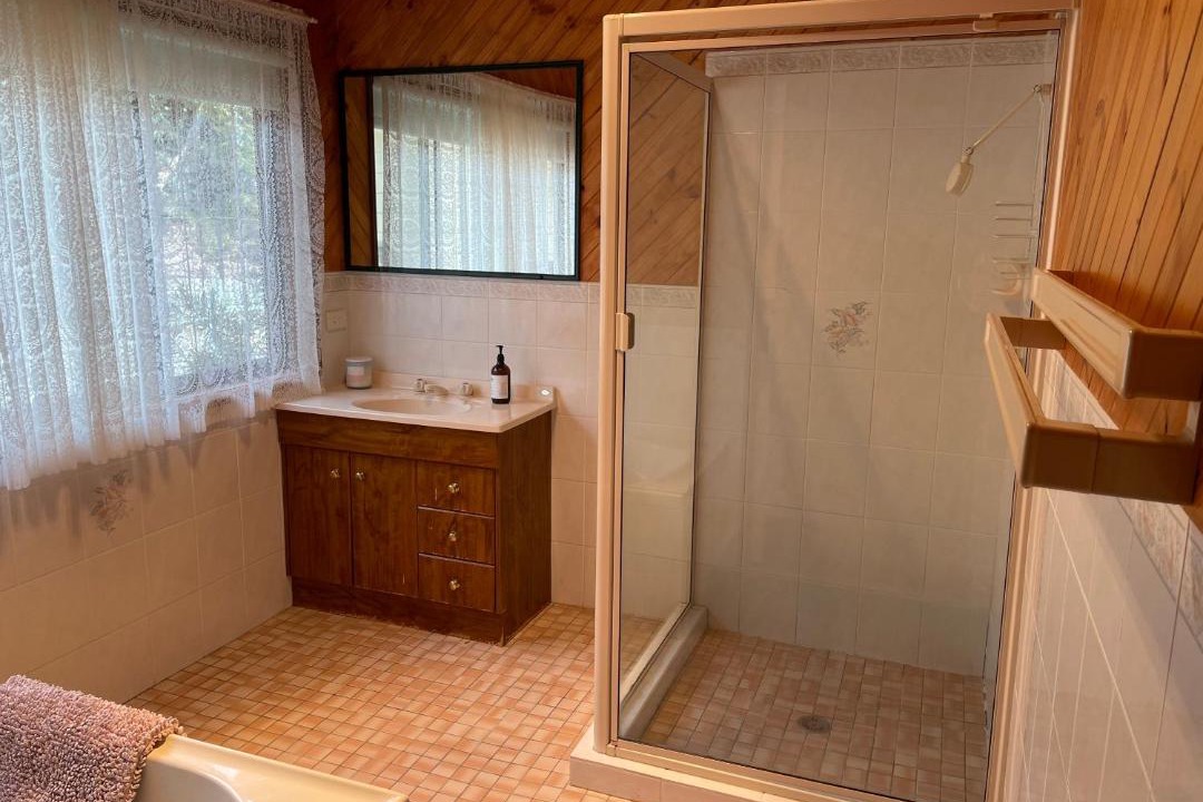 Photo of Bathroom in Ingebirah