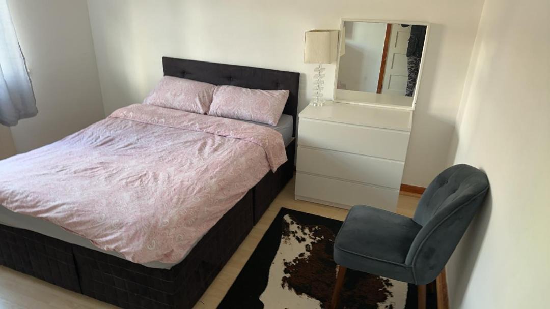 Photo of Bedroom in Berrylands