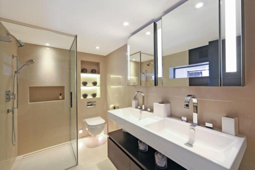 Photo of Bathroom in Lee