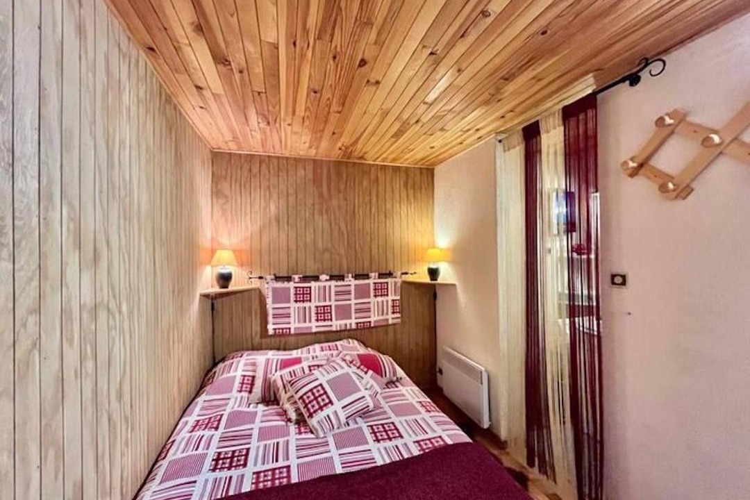 Photo of Bedroom in Pyrenees 2000