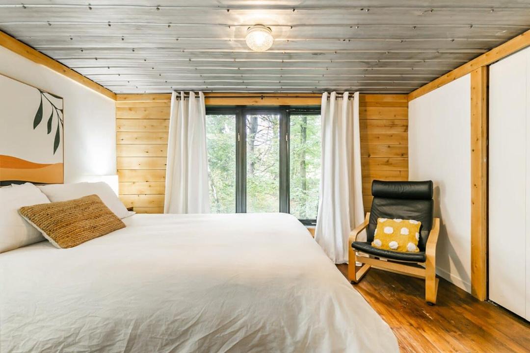 Photo of Bedroom in Lac-Brome