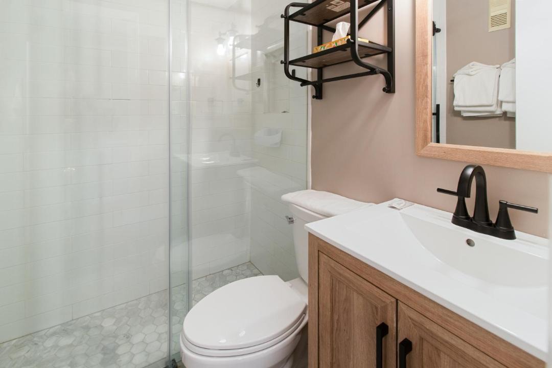 Photo of Bathroom in Edray