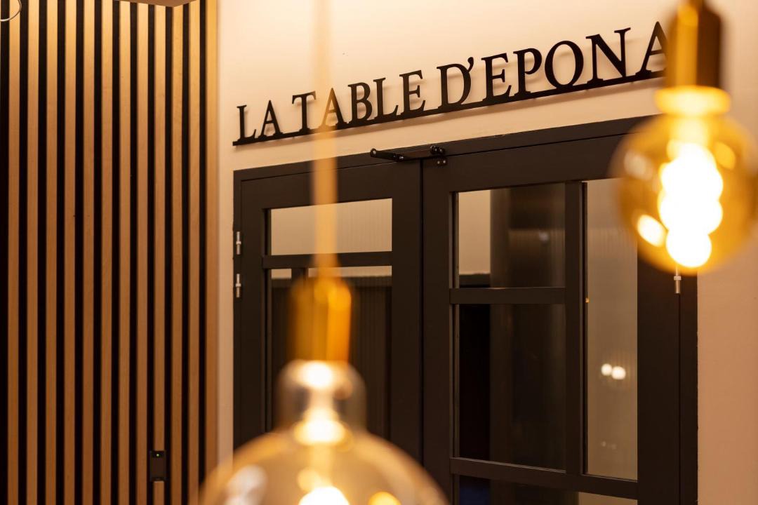 Photo of Others in Sens