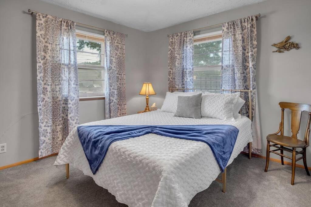 Photo of Bedroom in Hillsboro