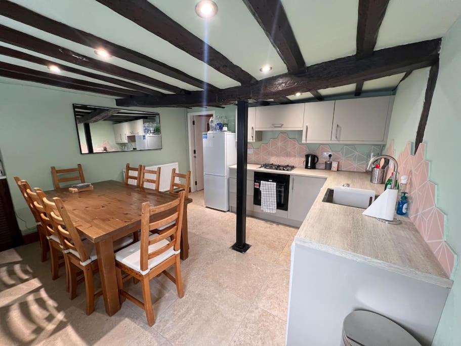 Photo of Kitchen in Warwick Town Centre