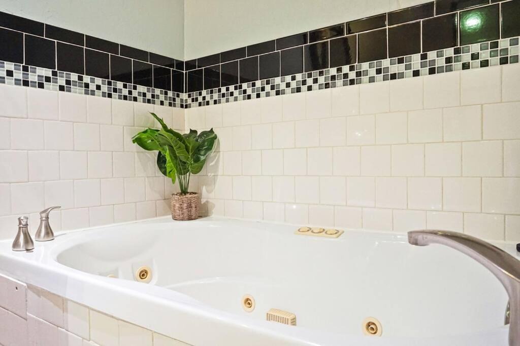 Photo of Bathroom in Central Oklahoma City