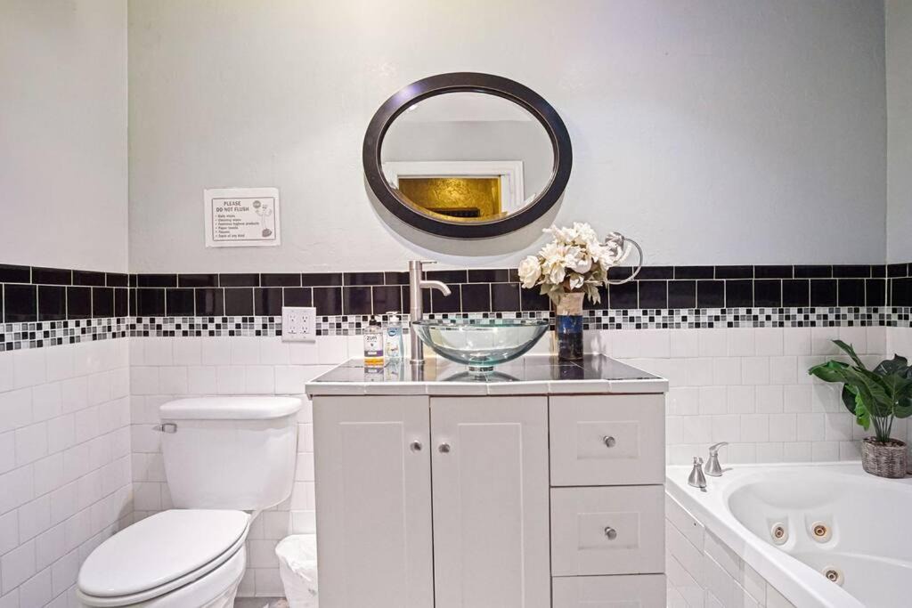 Photo of Bathroom in Central Oklahoma City