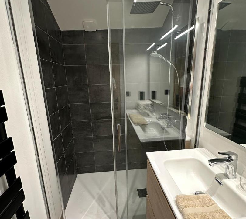 Photo of Bathroom in Condeissiat