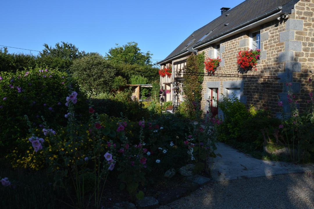 Photo of Others in Landisacq