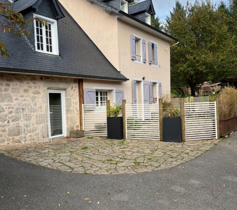 Photo of Others in Ussel