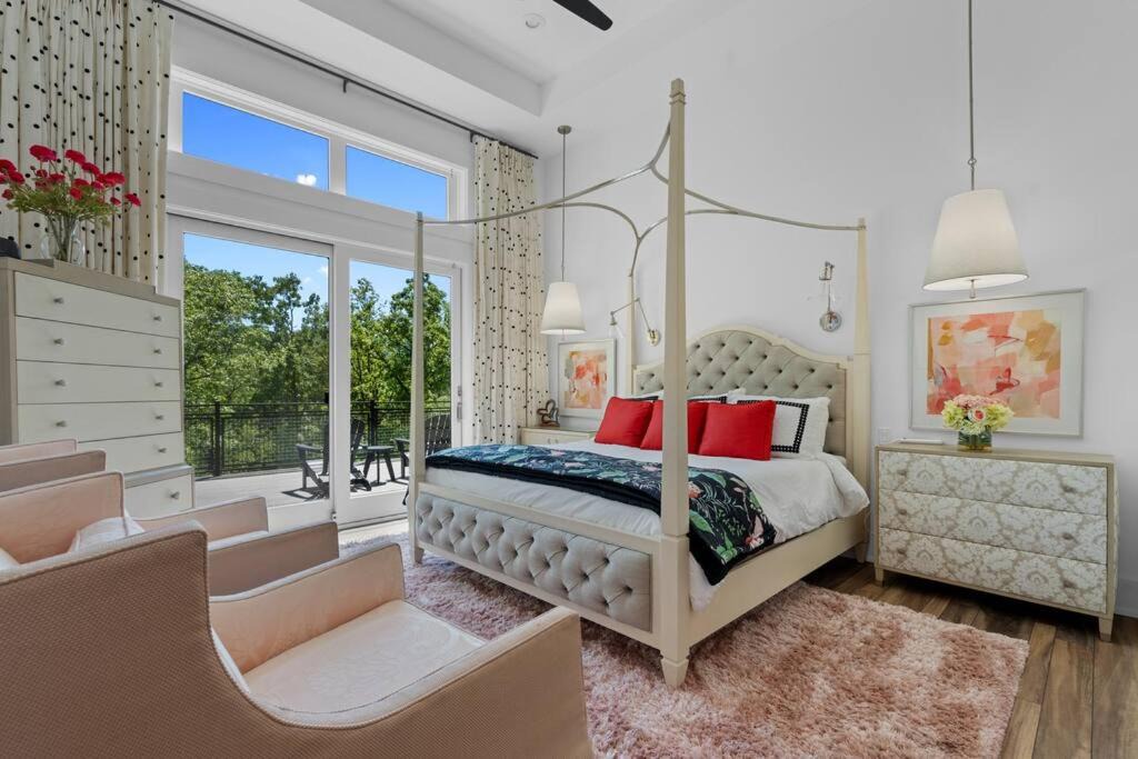 Photo of Bedroom in Mid America