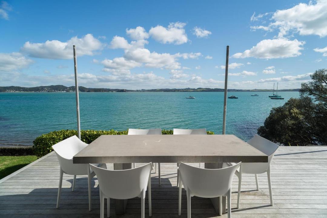 Photo of Others in Russell