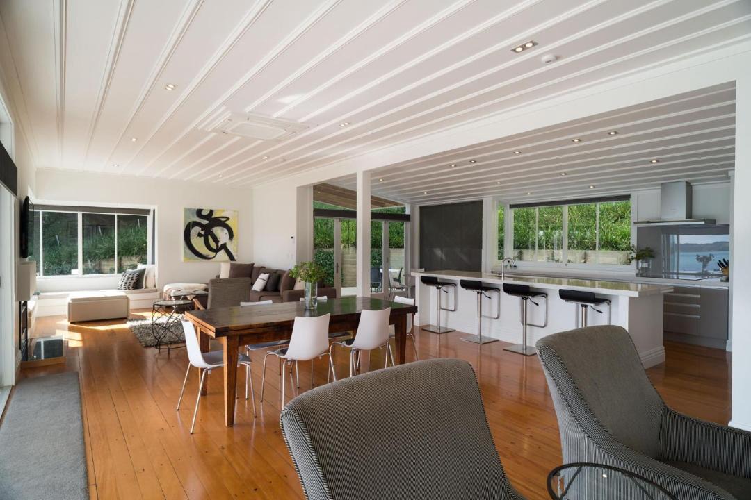 Photo of Livingroom in Russell